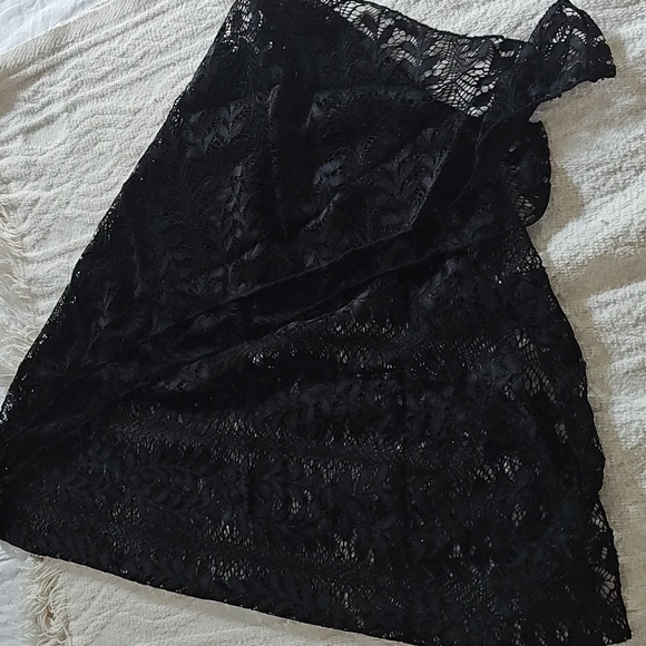 Swimsuit cover up shawl. Black lace cover up - Picture 2 of 3